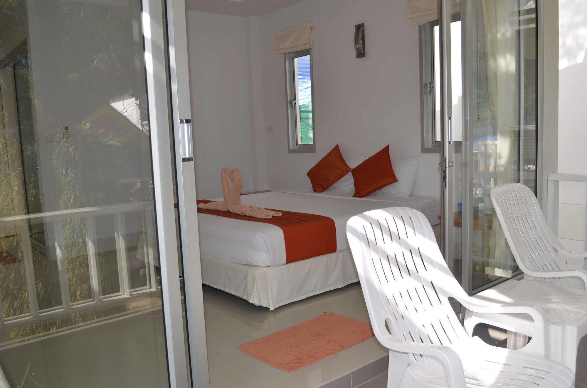 Amity Beach Resort Maret Exterior photo