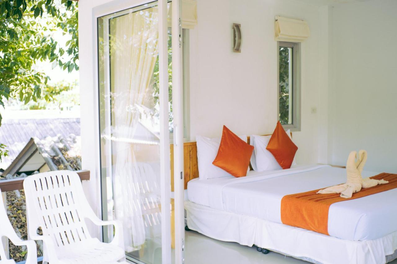 Amity Beach Resort Maret Exterior photo